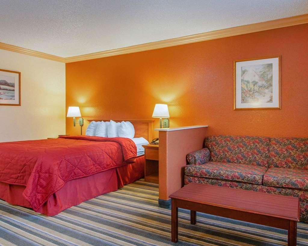 Quality Inn & Suites Medford Airport Номер фото